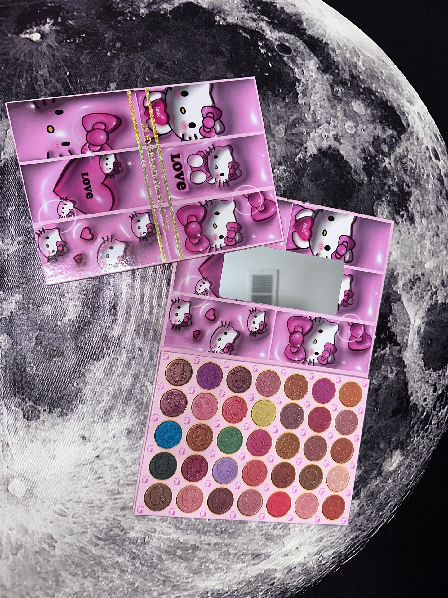 Eyeshadow palette