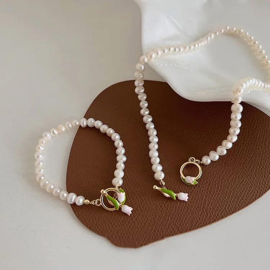Tulip Pendant Necklace and Bracelet Set
