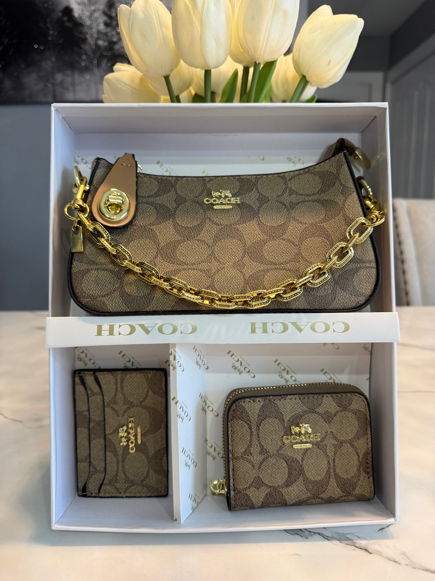 Wallet with chain accessory #6688