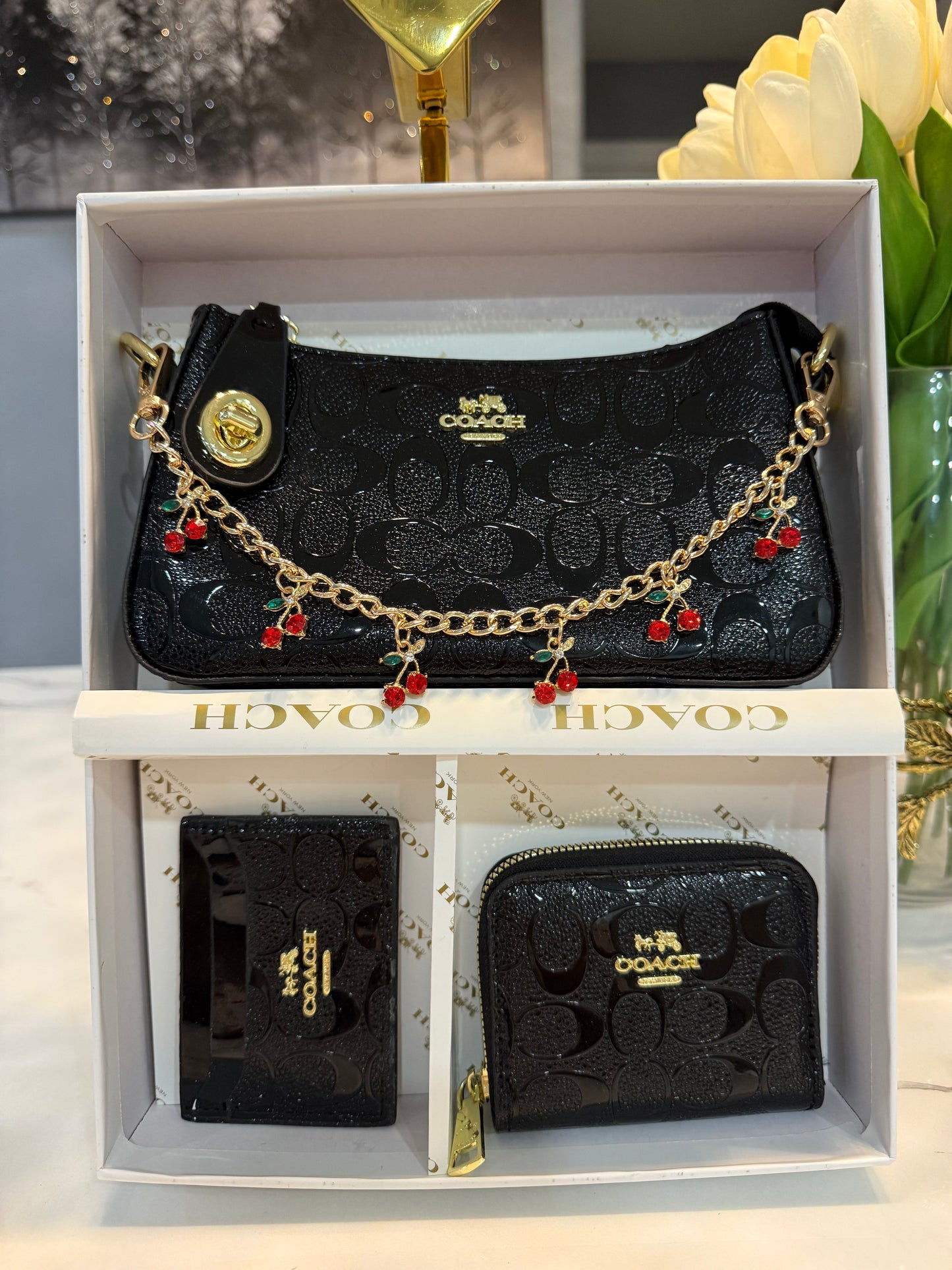 Wallet with chain accessory #6688
